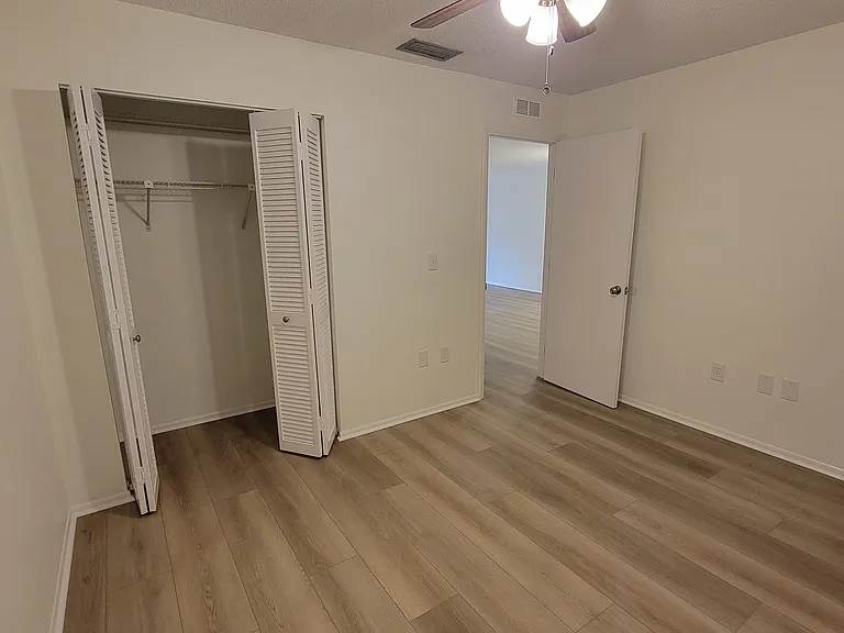 7237 Cloister Dr — Photo 12