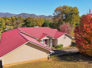 1613 Cedar Cliff Rd, Hiawassee, GA 30546