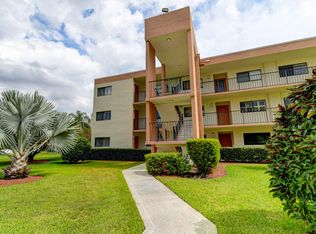 5598 Witney Dr APT 201, Delray Beach, FL 33484