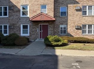 74 Riverview Ct, Secaucus, NJ 07094