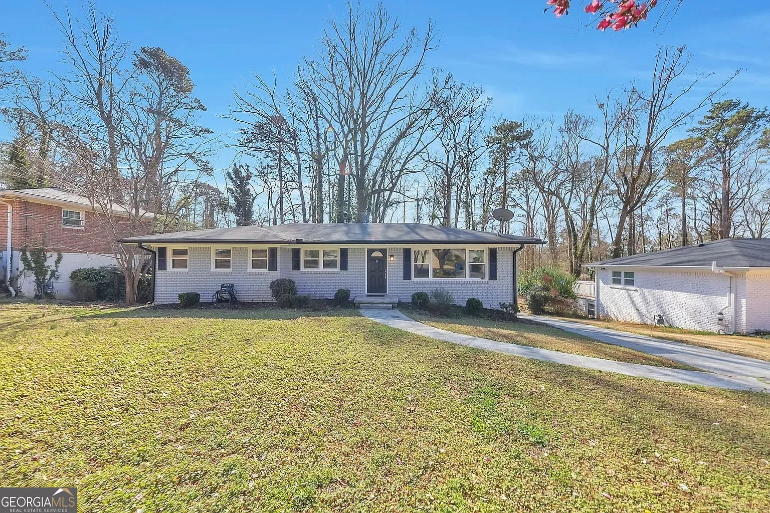3 bed, 3.0 bath, $2,400 — Photo 1