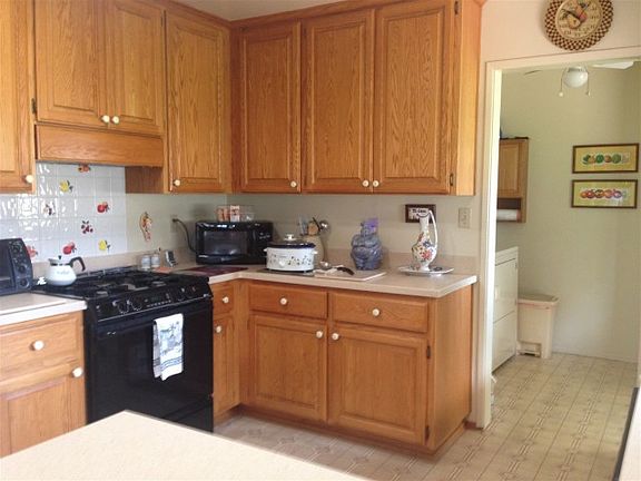 3rd image of 5822 Lancaster Dr