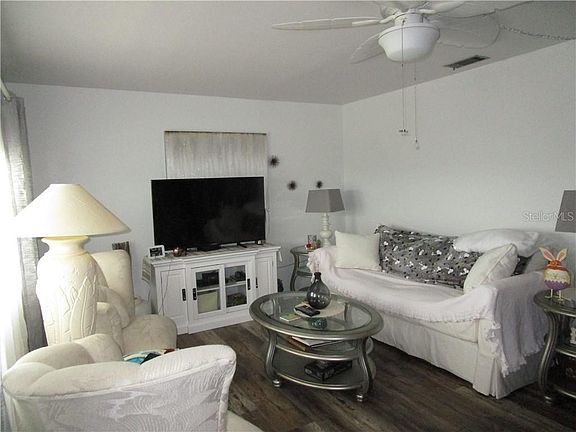 2nd image of 1900 59th Ave N APT 304