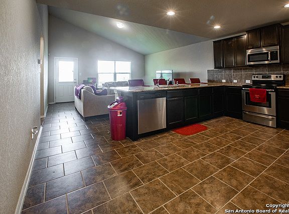 3rd image of 11714 Clamoun Cir