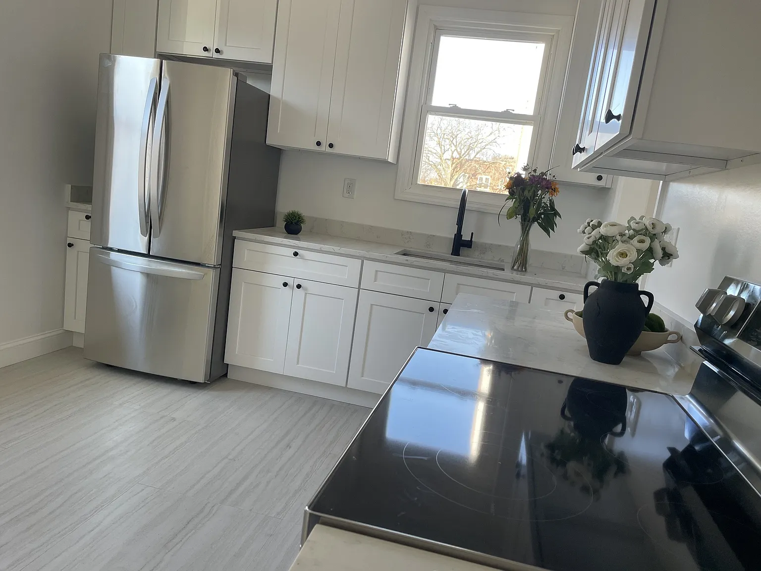 3 bed, 1400 sqft, $2,400 — Photo 1