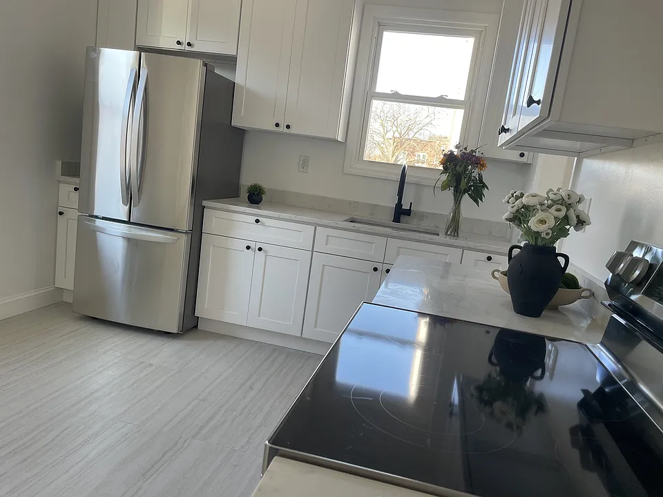 126 Sherman Ave #2