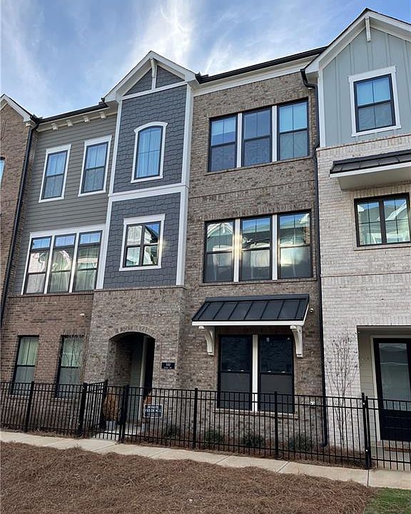 1st image of 555 Ashbury Dr #112