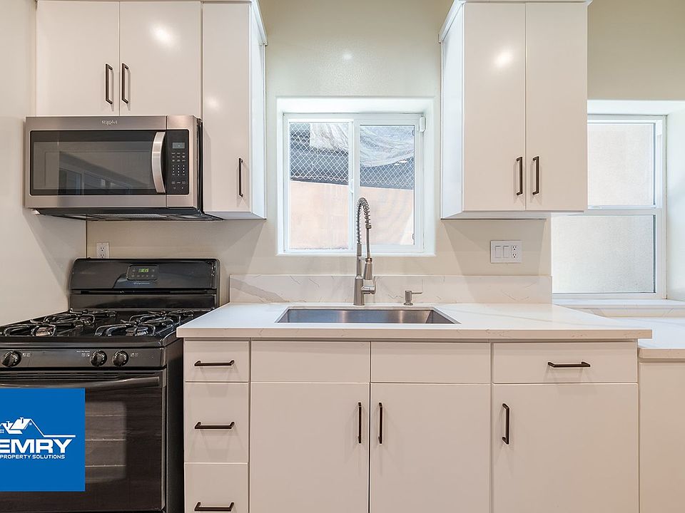1st image of 3258 Dundas St #6