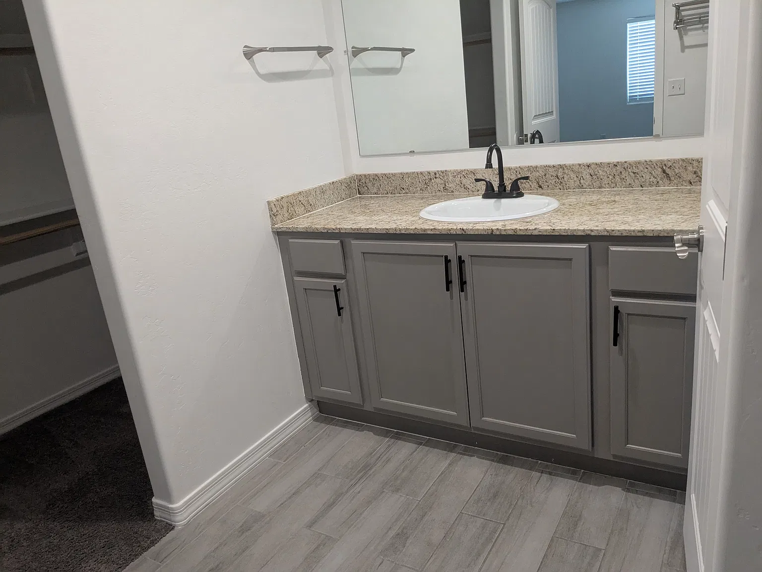 3 bed, 1400 sqft, $1,798 — Photo 3