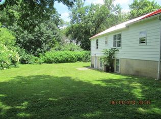 305 N 15th St, Mount Vernon, IL 62864