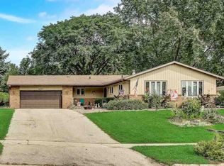 6307 Johnson St, Mc Farland, WI 53558