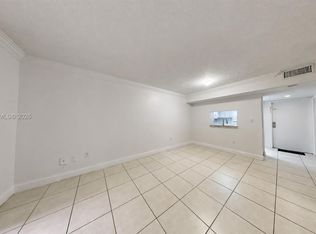 Verabella Falls Condo, Miami, FL 33193