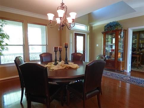 4th image of 430 Wycliffe Dr