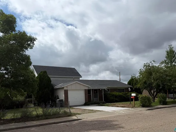 711 Coronado Dr, Las Vegas, NM 87701