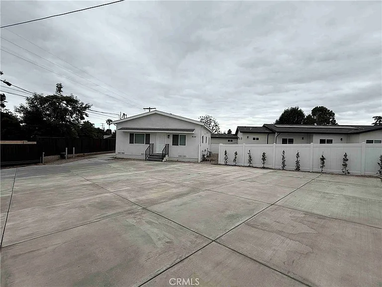 9132 Balcom Ave — Photo 1