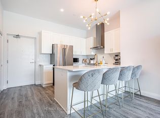 1 Redfern Ave #109, Hamilton, ON L9C 0E6