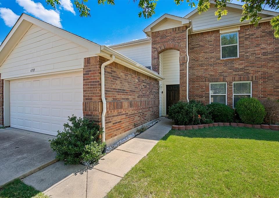 1st image of 4709 Waterford Dr