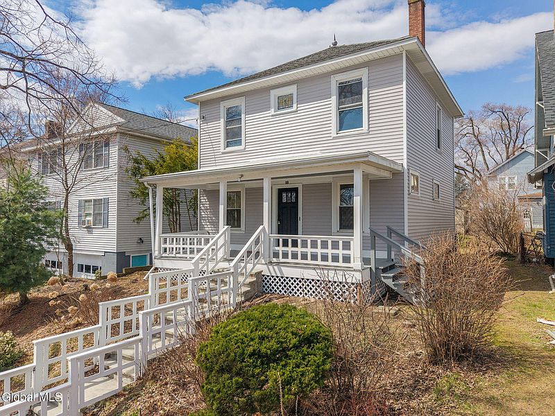 2nd image of 18 Fairlawn Avenue