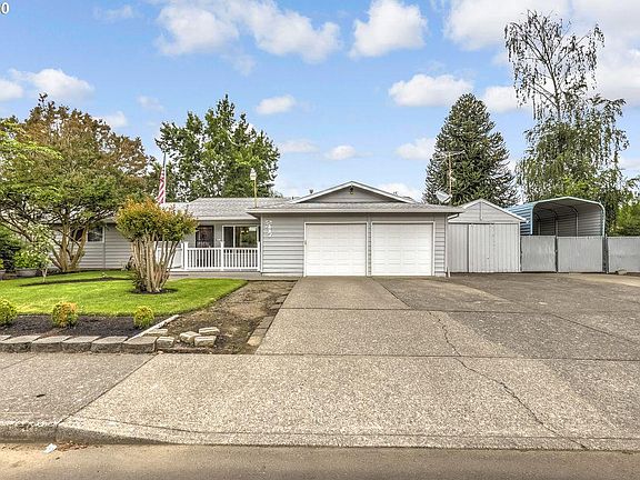 3rd image of 2417 SE Willow Dr