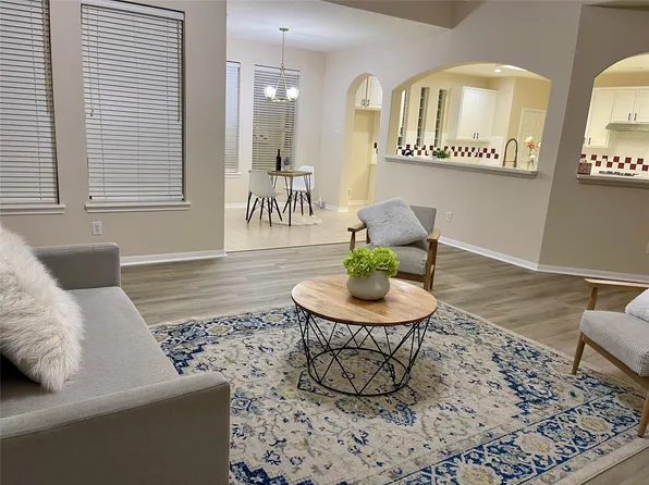 3919 Breaux Bridge Ln, Sugar Land, TX 77479