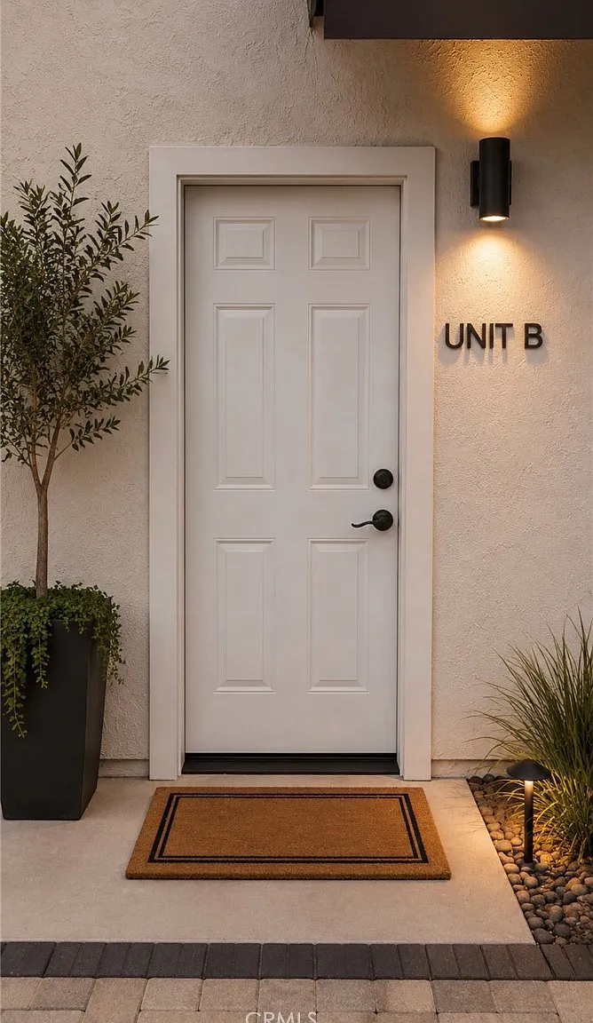 Studio, 400 sqft, $2,700 — Photo 1