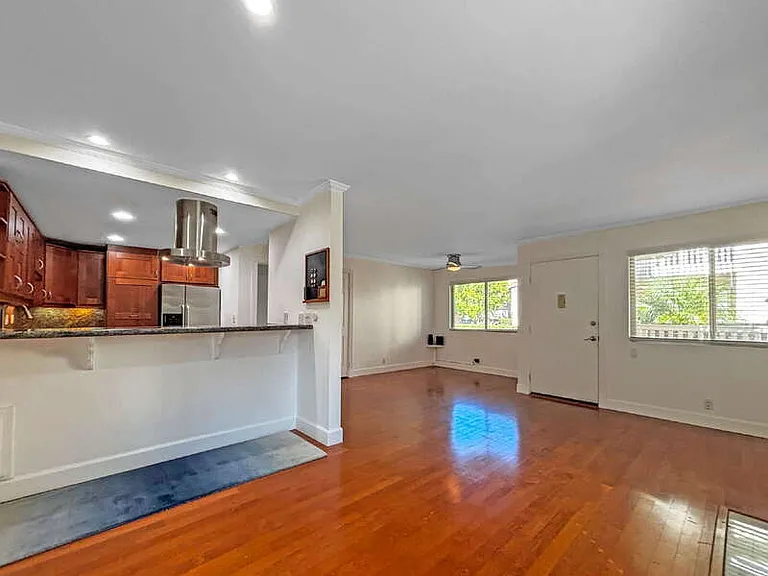 7422 Seastar Dr #4 — Photo 4