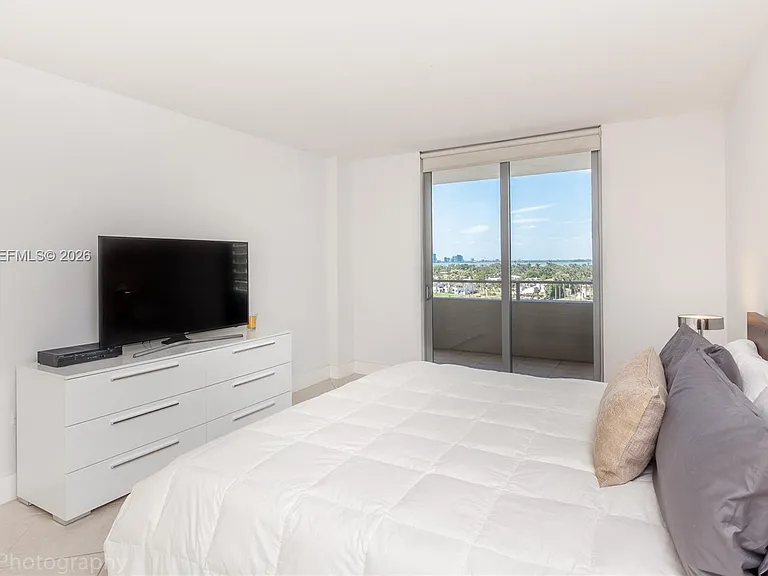 5555 Collins Ave #9U — Photo 12