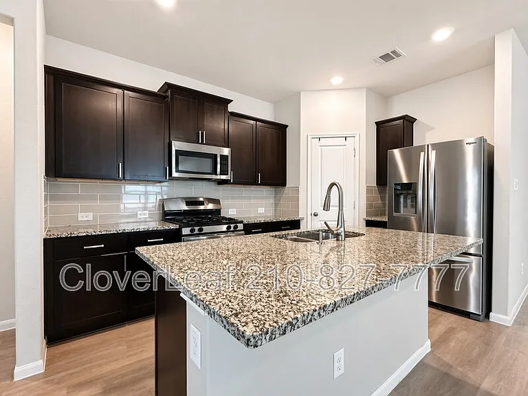 7939 Dovers Den — Photo 11
