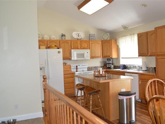 5th image of 426 Caddy Ct