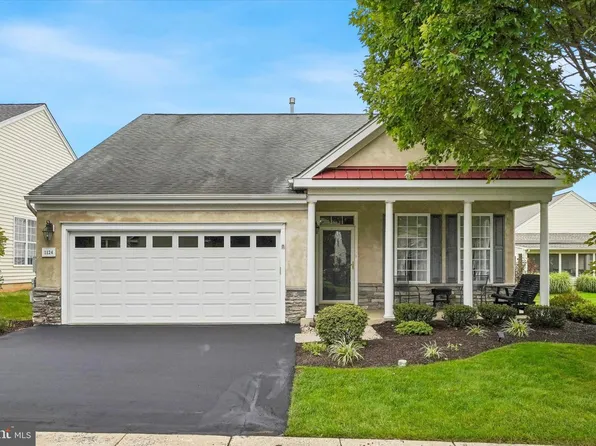 1124 Sterling St, Warminster, PA 18974