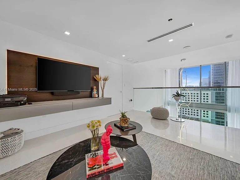 200 Biscayne Boulevard Way #1406 — Photo 11