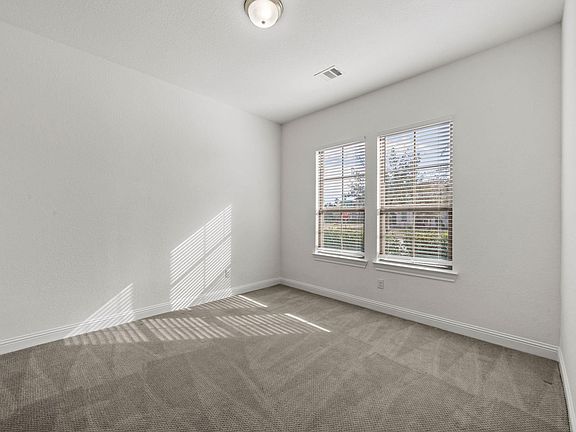 5th image of 18935 Wild Thornberry Drive