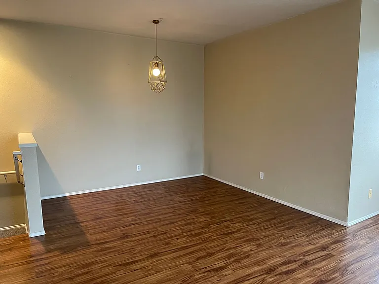 22755 SE 12th Ln — Photo 5