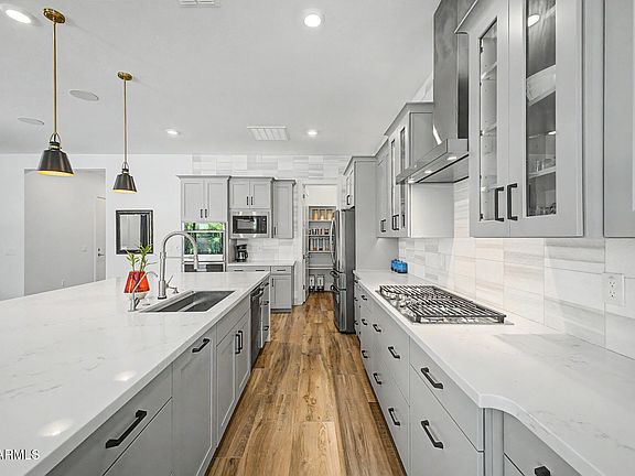 4th image of 1339 E NOLAN Place