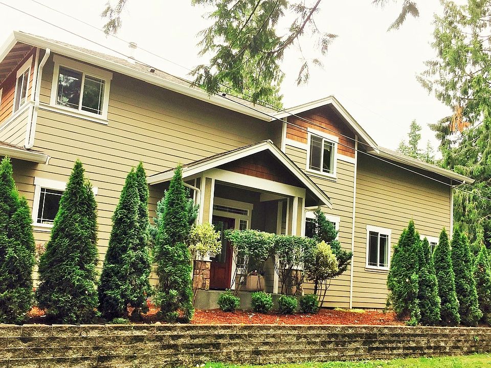 1st image of 802 208th Ave NE