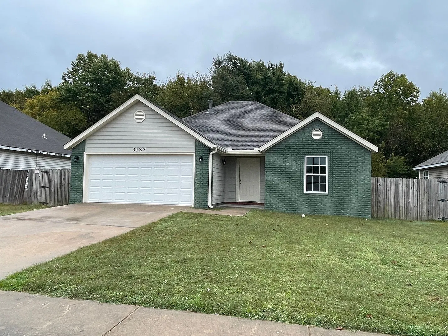 Fully renovated 3 bed/2 bath home — Photo 2