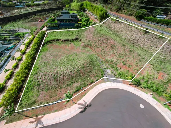 165 S Laikeha Pl #3, Wailuku, HI 96793