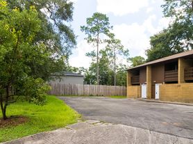 717 SW 68th Terr - Cedar Ridge A - D, B