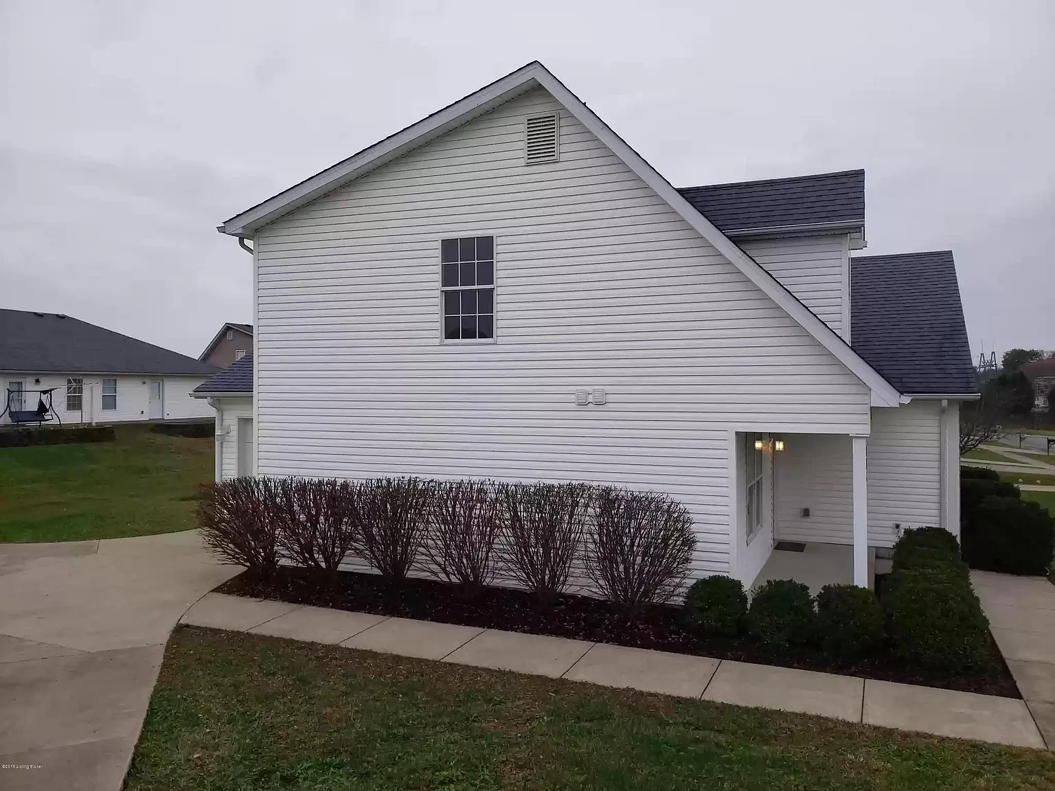 3 bed, 1557 sqft, $1,500 — Photo 2