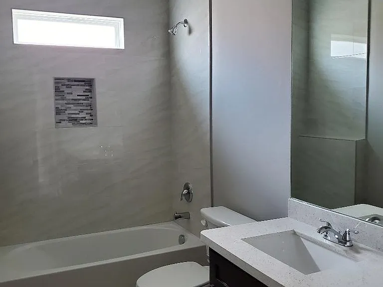 3815 W Sarah Evans — Photo 8