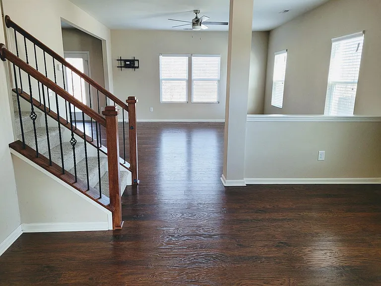5906 Boxelder Cv — Photo 4