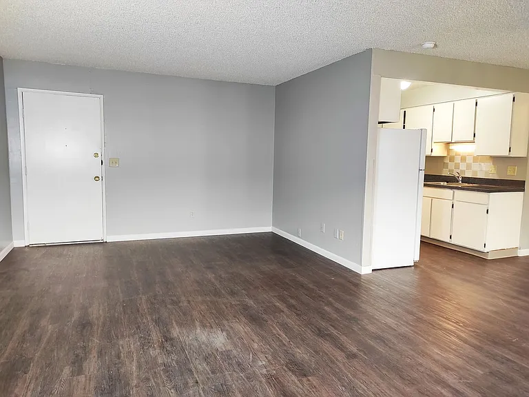 Taylor Place Apartments II — Photo 13