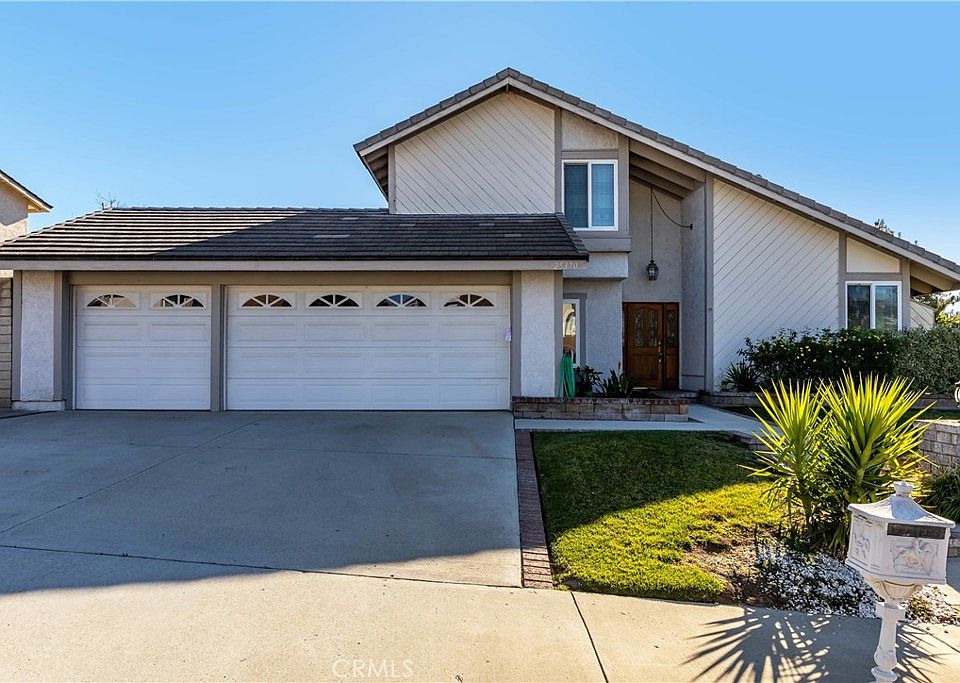 1st image of 25370 Cariz Dr