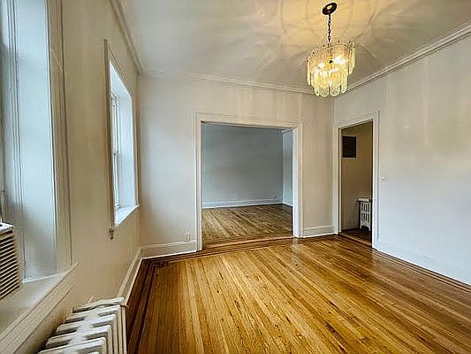 2nd image of 5-19 50th Ave #1B