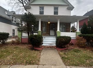 429 Cleveland Rd, Cleveland, OH 44108