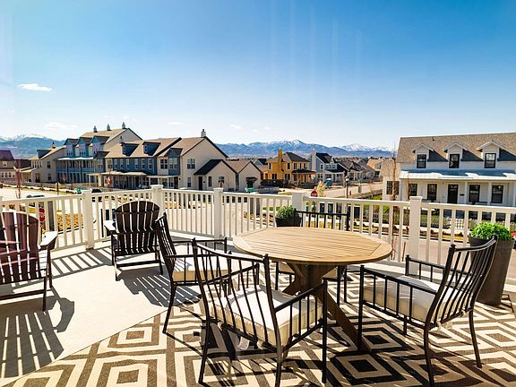 Example photos from our Asheville model are provided as a courtesy only to show an example of this f