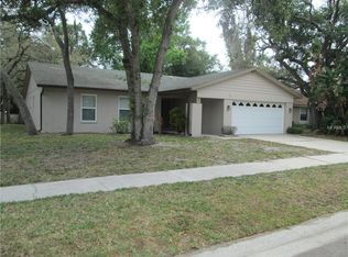 68 Harbor Oaks Cir, Safety Harbor, FL 34695