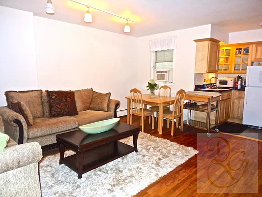 Rented by Dorsa Group | media 7