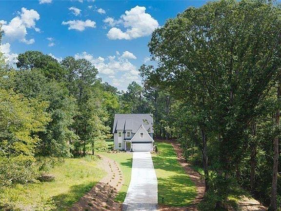 4th image of 8110 Lennox Ln
