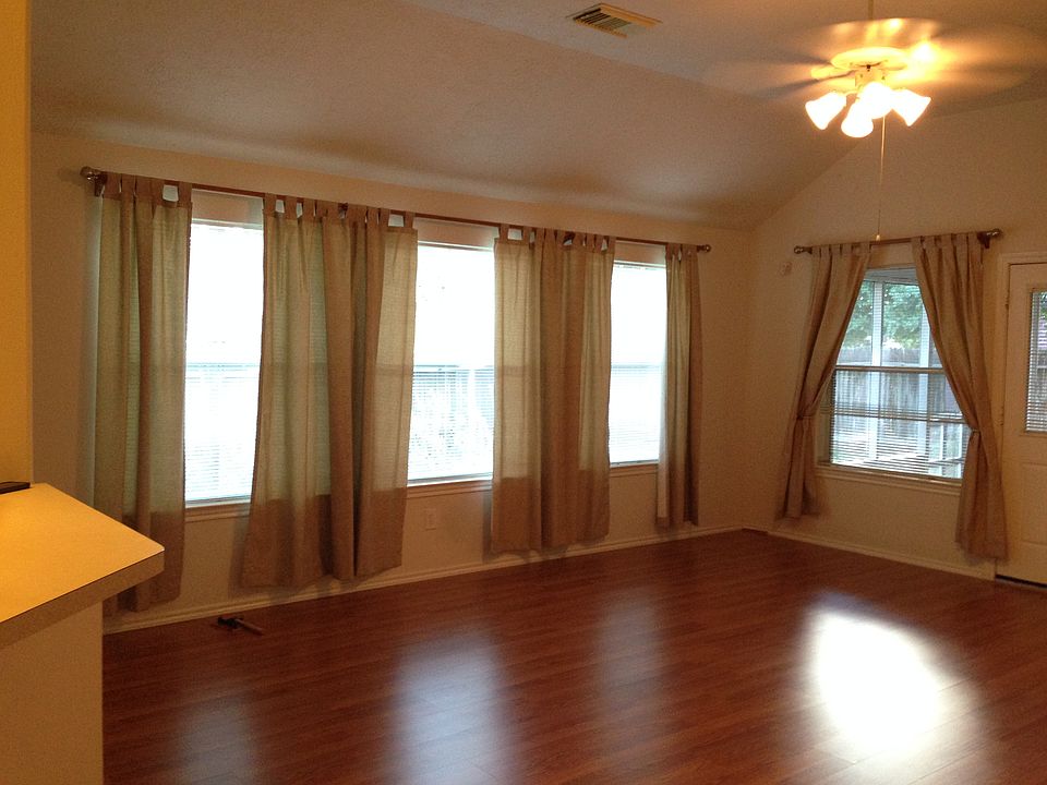 1st image of 18903 Piney Bend Ct